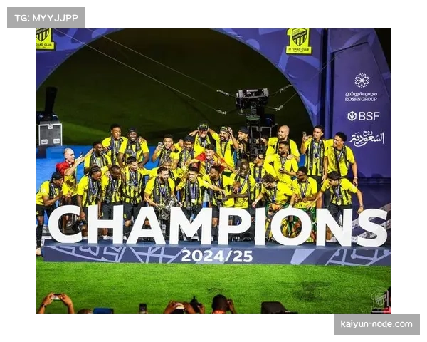 吉达联合新帅带队风格初显 战术调整寻求战绩提升 吉达联合新帅带队风格初显 战术调整寻求战绩提升