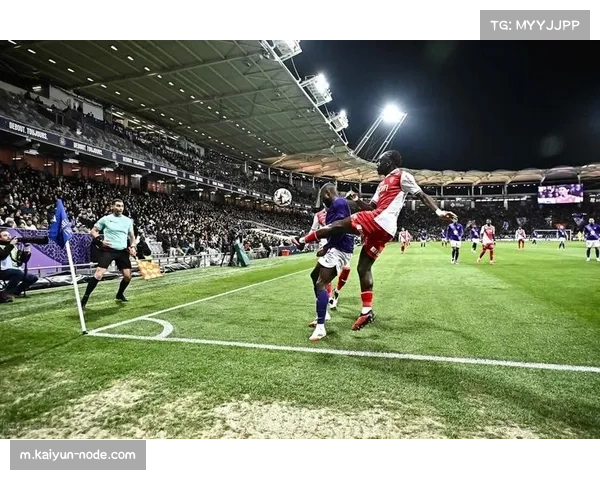 比利亚雷亚尔双线作战 阵容深度面临严峻考验